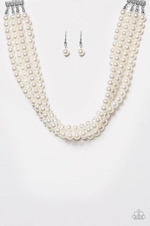Vintage Romance - White Pearl Choker