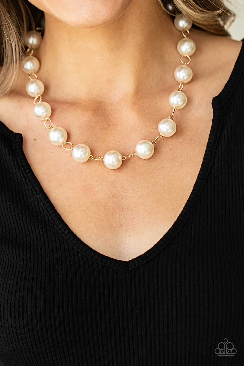 Ensconced In Elegance - Gold