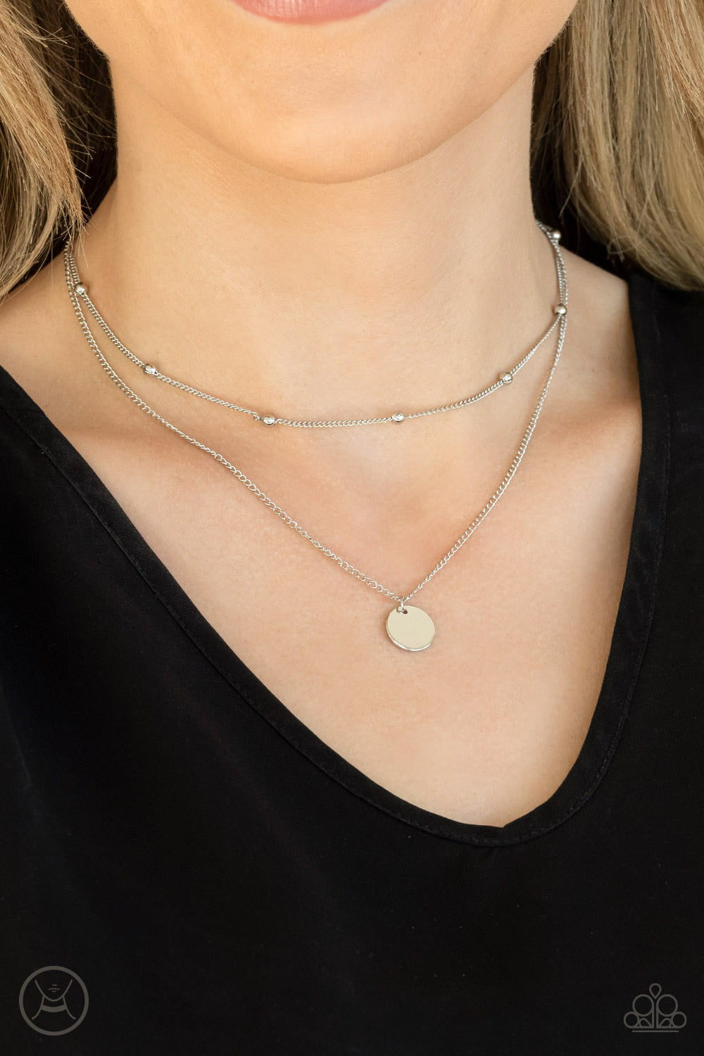Modestly Minimalist - Choker