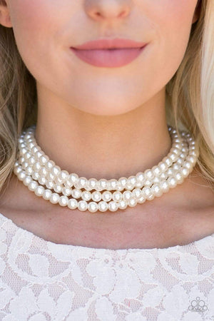 Vintage Romance - White Pearl Choker