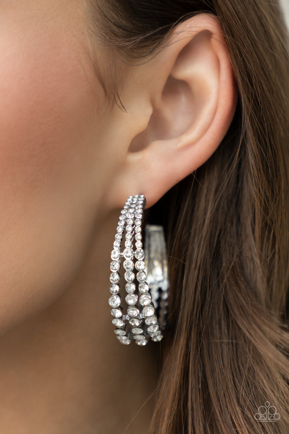 Cosmopolitan Cool - White Hoop