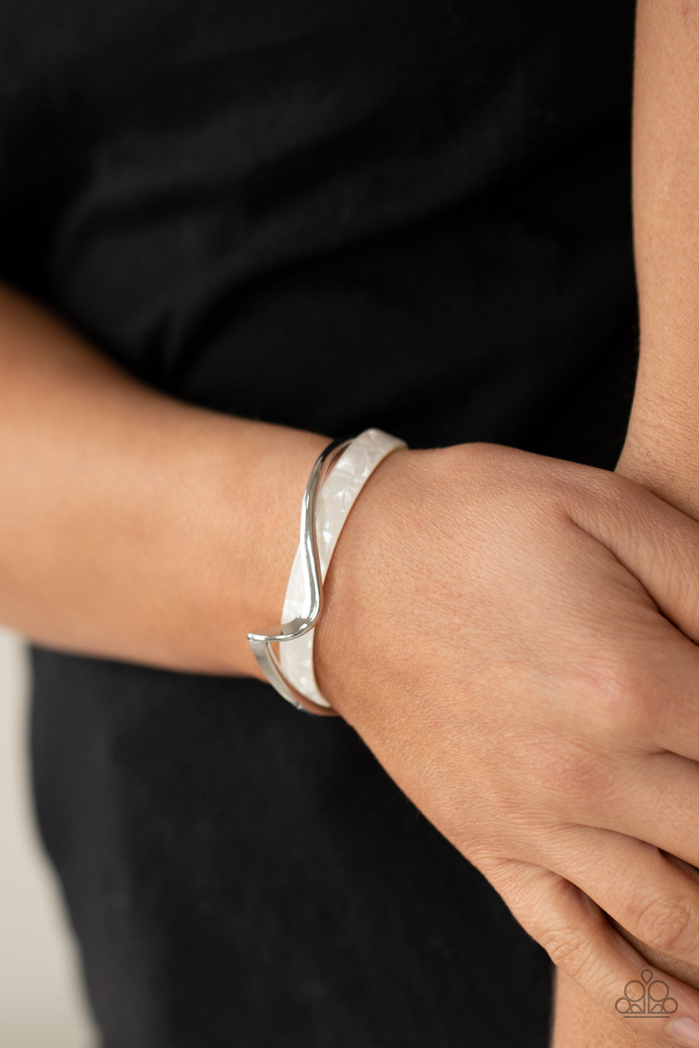 Craveable Curves - White Cuff