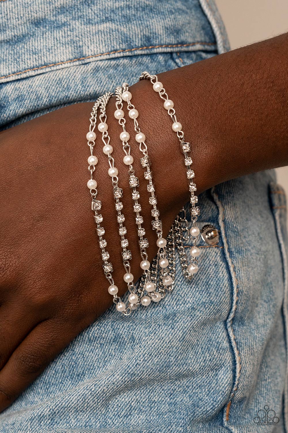 Experience in Elegance - White